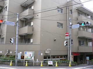 なぎ食堂の入っているビル